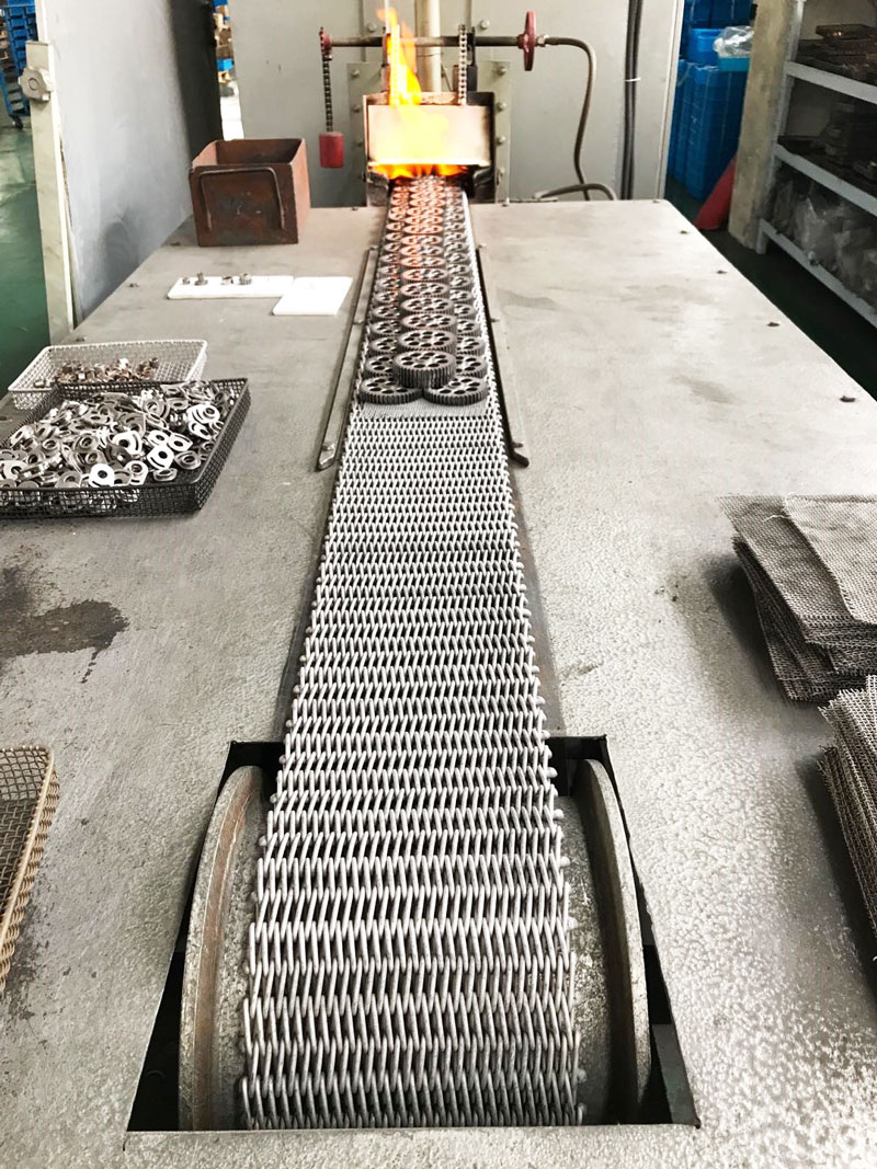 Sintering cases in heat treatment industry